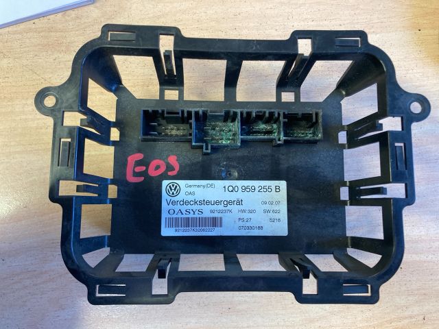 bontott VW EOS Cabrio Tetővezérlő