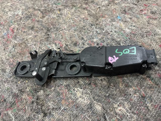 bontott VW EOS Csomagtérajtó Motor Elektronika