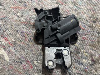 bontott VW EOS Csomagtérajtó Zárbetét