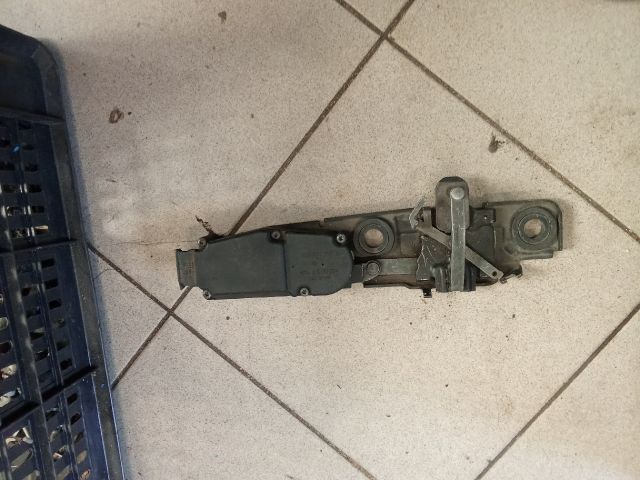 bontott VW EOS Csomagtérajtó Zárszerkezet