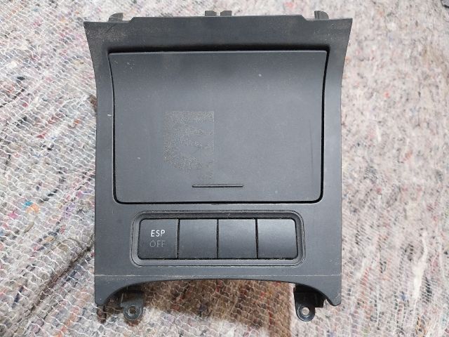 bontott VW EOS Első Hamutartó