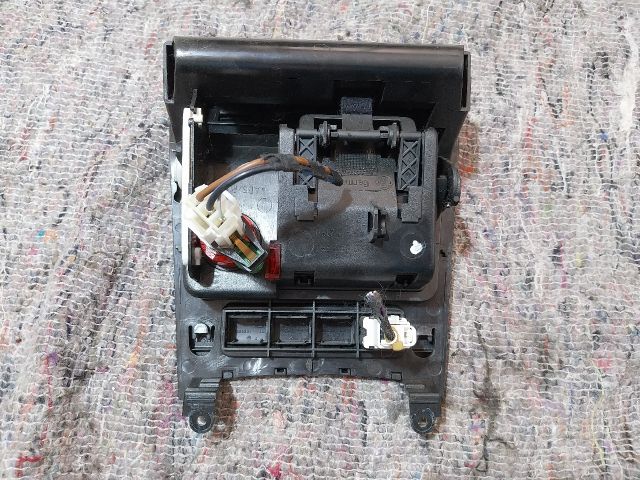 bontott VW EOS Első Hamutartó