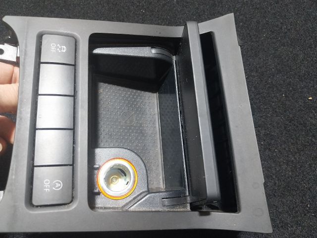 bontott VW EOS Első Hamutartó