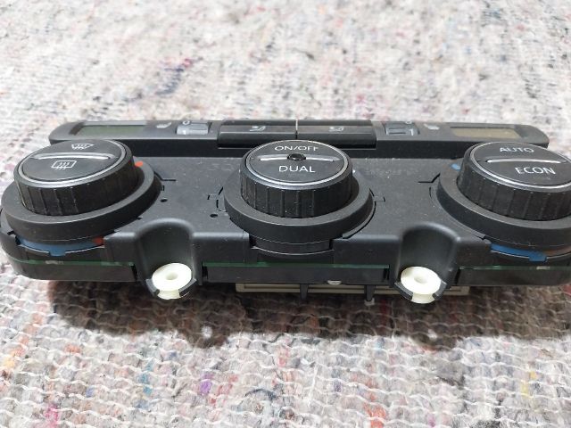 bontott VW EOS Fűtéskapcsoló (digit klímás)