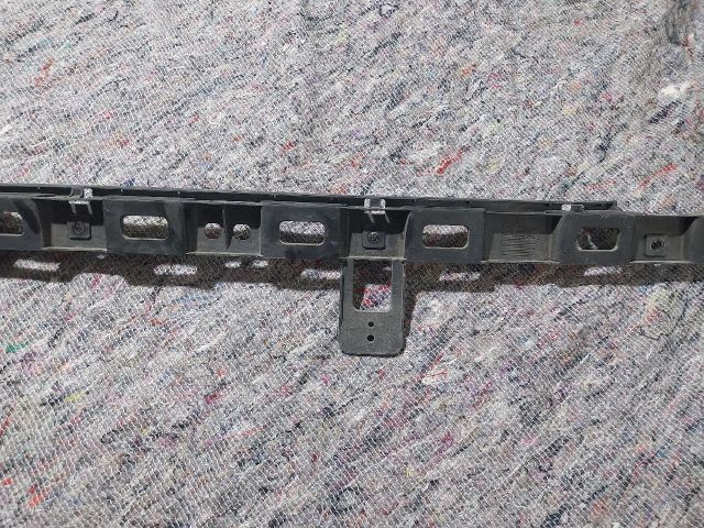 bontott VW EOS Hátsó középső Lökhárító Tartó (Műanyag)