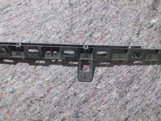 bontott VW EOS Hátsó középső Lökhárító Tartó (Műanyag)