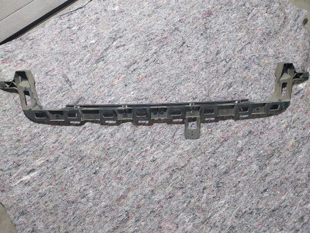 bontott VW EOS Hátsó középső Lökhárító Tartó (Műanyag)