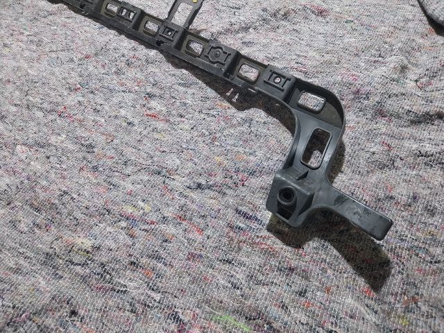 bontott VW EOS Hátsó középső Lökhárító Tartó (Műanyag)