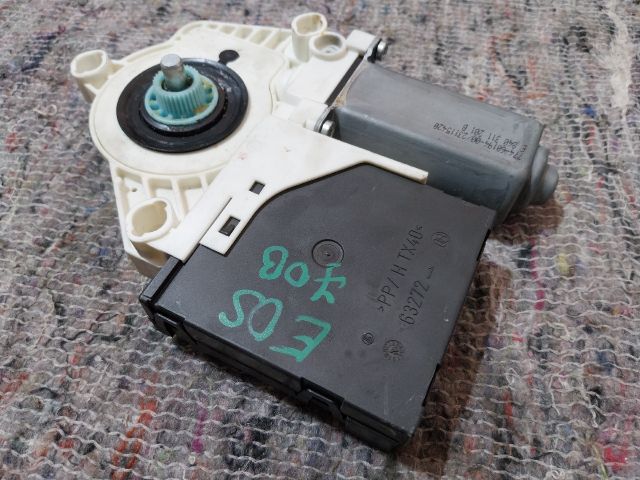 bontott VW EOS Jobb első Ablakemelő Motor