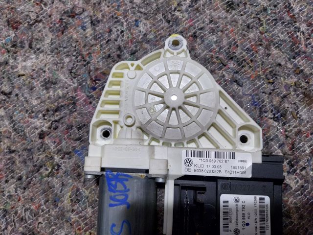 bontott VW EOS Jobb első Ablakemelő Motor