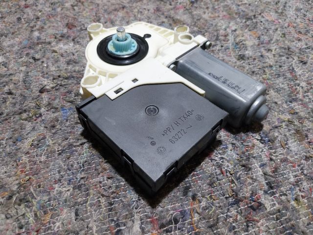 bontott VW EOS Jobb első Ablakemelő Motor