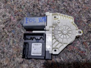 bontott VW EOS Jobb első Ablakemelő Motor
