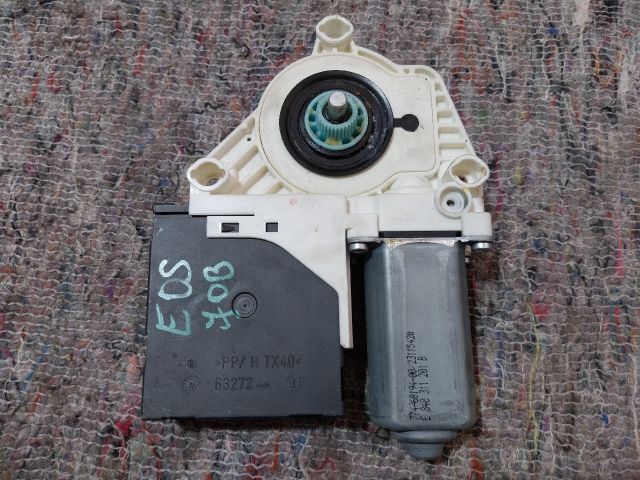 bontott VW EOS Jobb első Ablakemelő Motor