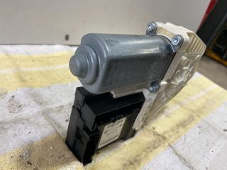 bontott VW EOS Jobb első Ablakemelő Motor