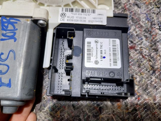 bontott VW EOS Jobb első Ablakemelő Motor