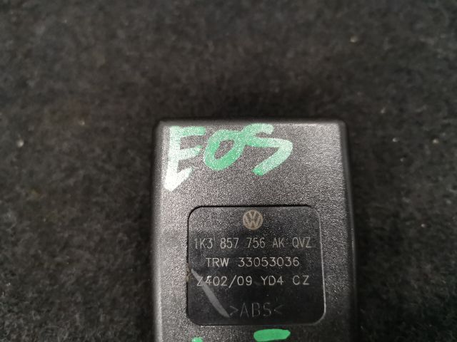 bontott VW EOS Jobb első Biztonsági Öv Csat