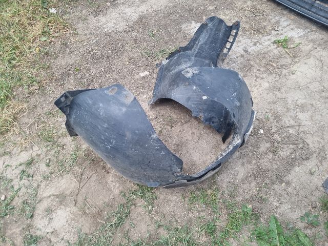 bontott VW EOS Jobb első Dobbetét (Kerékjárati, Műanyag)