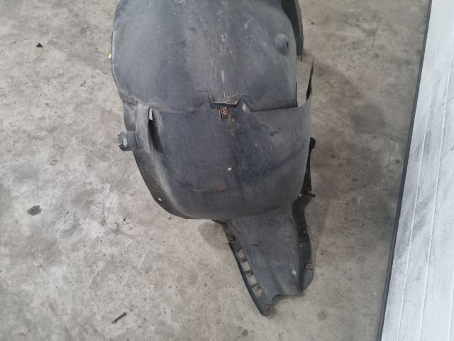 bontott VW EOS Jobb első Dobbetét (Kerékjárati, Műanyag)