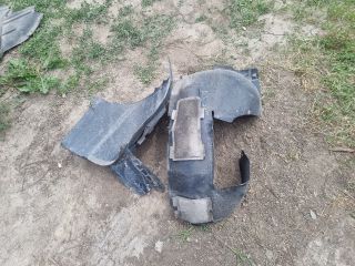 bontott VW EOS Jobb első Dobbetét (Kerékjárati, Műanyag)