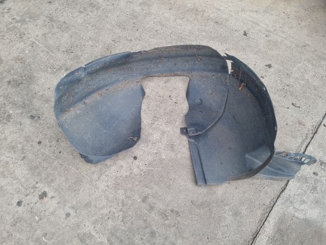 bontott VW EOS Jobb első Dobbetét (Kerékjárati, Műanyag)