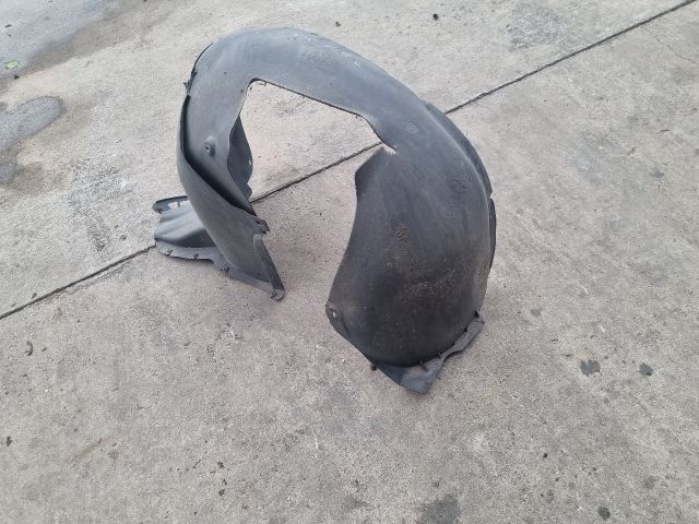 bontott VW EOS Jobb első Dobbetét (Kerékjárati, Műanyag)