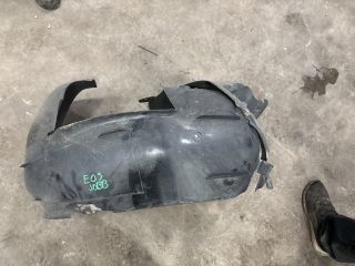 bontott VW EOS Jobb első Első Dobbetét (Kerékjárati, Műanyag)