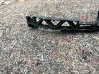 bontott VW EOS Jobb első Lökhárító Tartó (Műanyag)