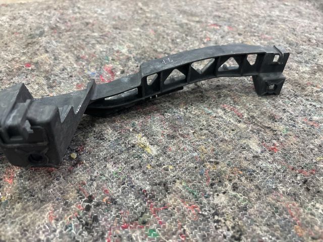 bontott VW EOS Jobb első Lökhárító Tartó (Műanyag)