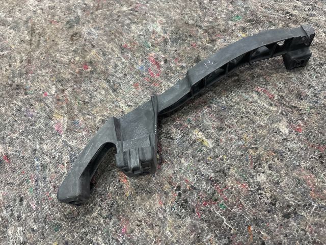 bontott VW EOS Jobb első Lökhárító Tartó (Műanyag)