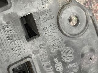 bontott VW EOS Jobb első Lökhárító Tartó (Műanyag)