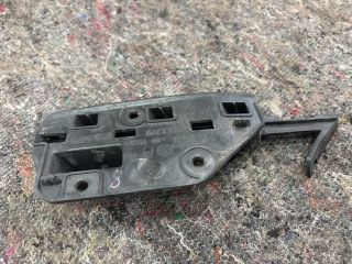 bontott VW EOS Jobb első Lökhárító Tartó (Műanyag)