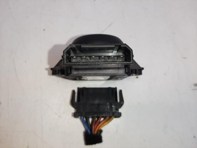 bontott VW EOS Jobb első Ülésállító Kapcsoló