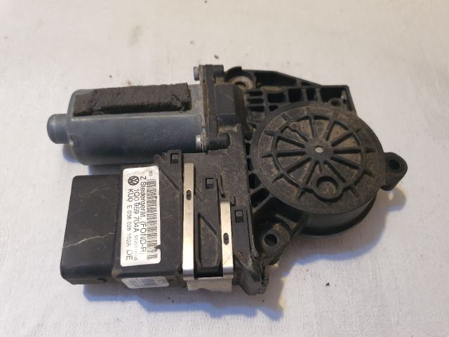 bontott VW EOS Jobb hátsó Ablakemelő Motor
