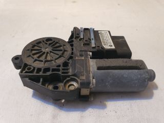 bontott VW EOS Jobb hátsó Ablakemelő Motor