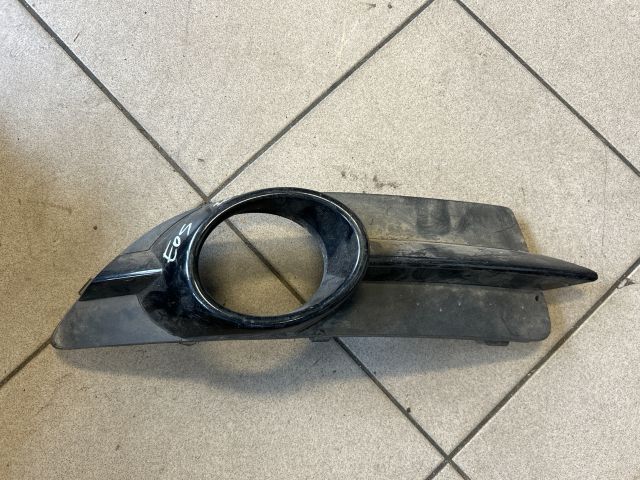 bontott VW EOS Jobb Ködlámpa Rács