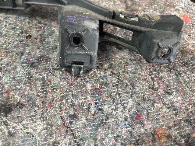 bontott VW EOS Jobb Sárvédő Oldaltartó