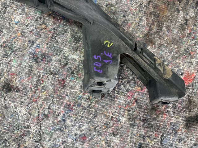 bontott VW EOS Jobb Sárvédő Oldaltartó