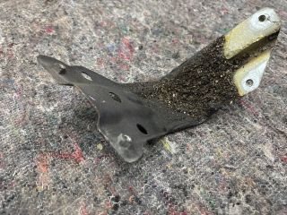 bontott VW EOS Jobb Sárvédő Oldaltartó