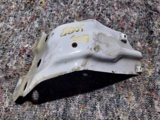 bontott VW EOS Jobb Sárvédő Oldaltartó