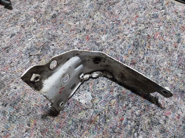 bontott VW EOS Jobb Sárvédő Oldaltartó