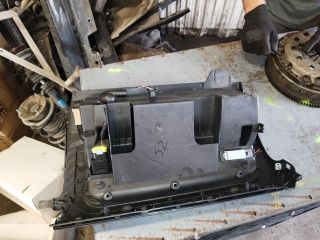 bontott VW EOS Kesztyűtartó