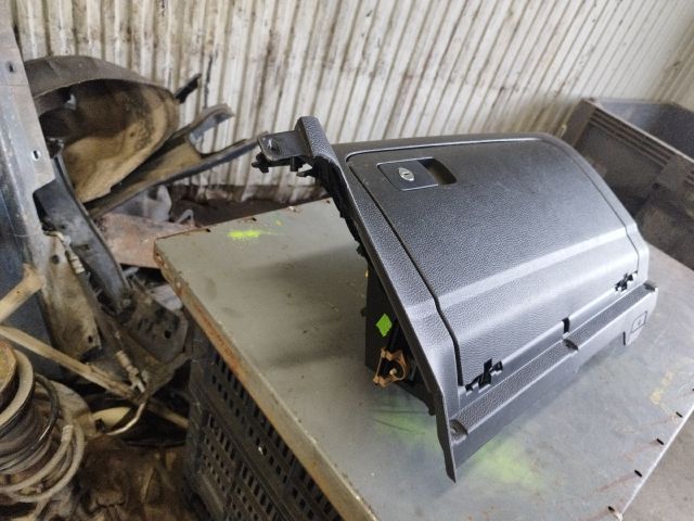 bontott VW EOS Kesztyűtartó