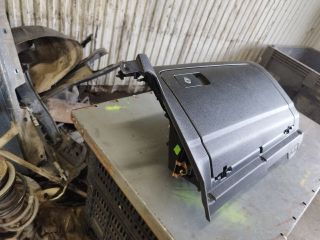 bontott VW EOS Kesztyűtartó