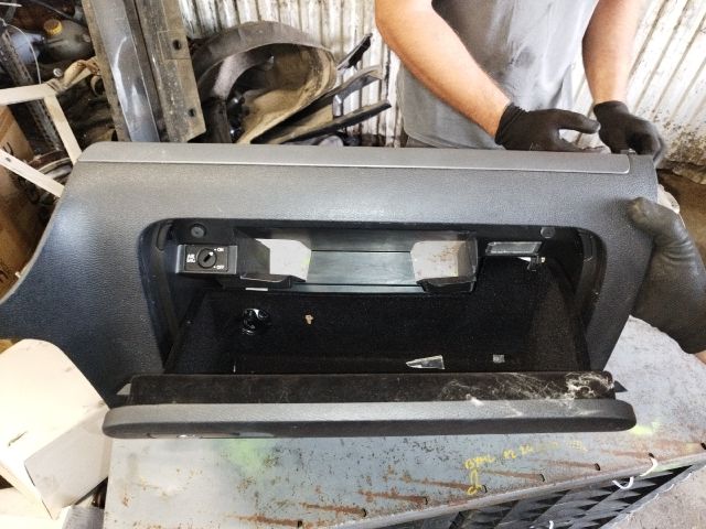 bontott VW EOS Kesztyűtartó