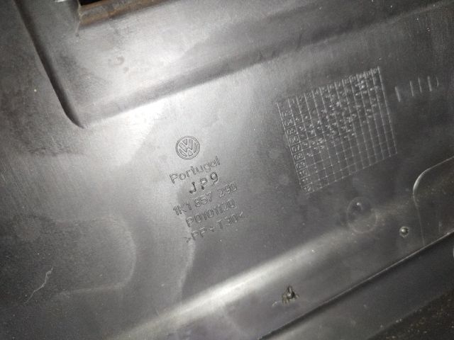 bontott VW EOS Kesztyűtartó