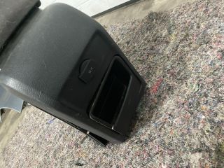 bontott VW EOS Könyöklő