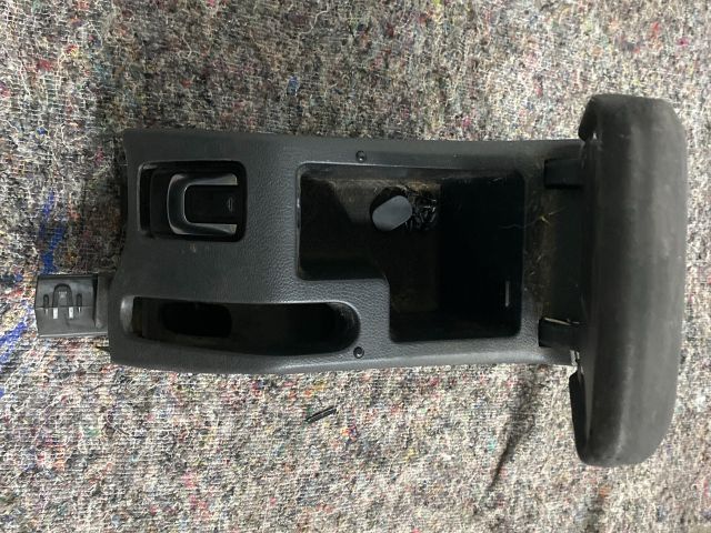 bontott VW EOS Könyöklő