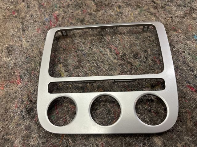 bontott VW EOS Középkonzol Keret