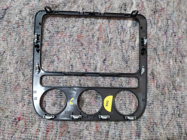 bontott VW EOS Középkonzol Keret