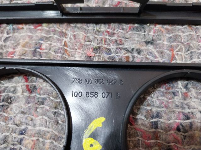 bontott VW EOS Középkonzol Keret